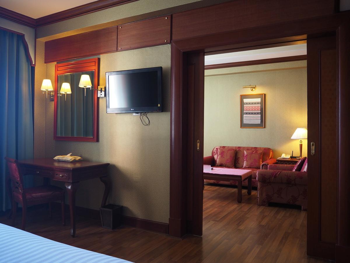 Charoen Thani Hotel, Хон Каен Экстерьер фото