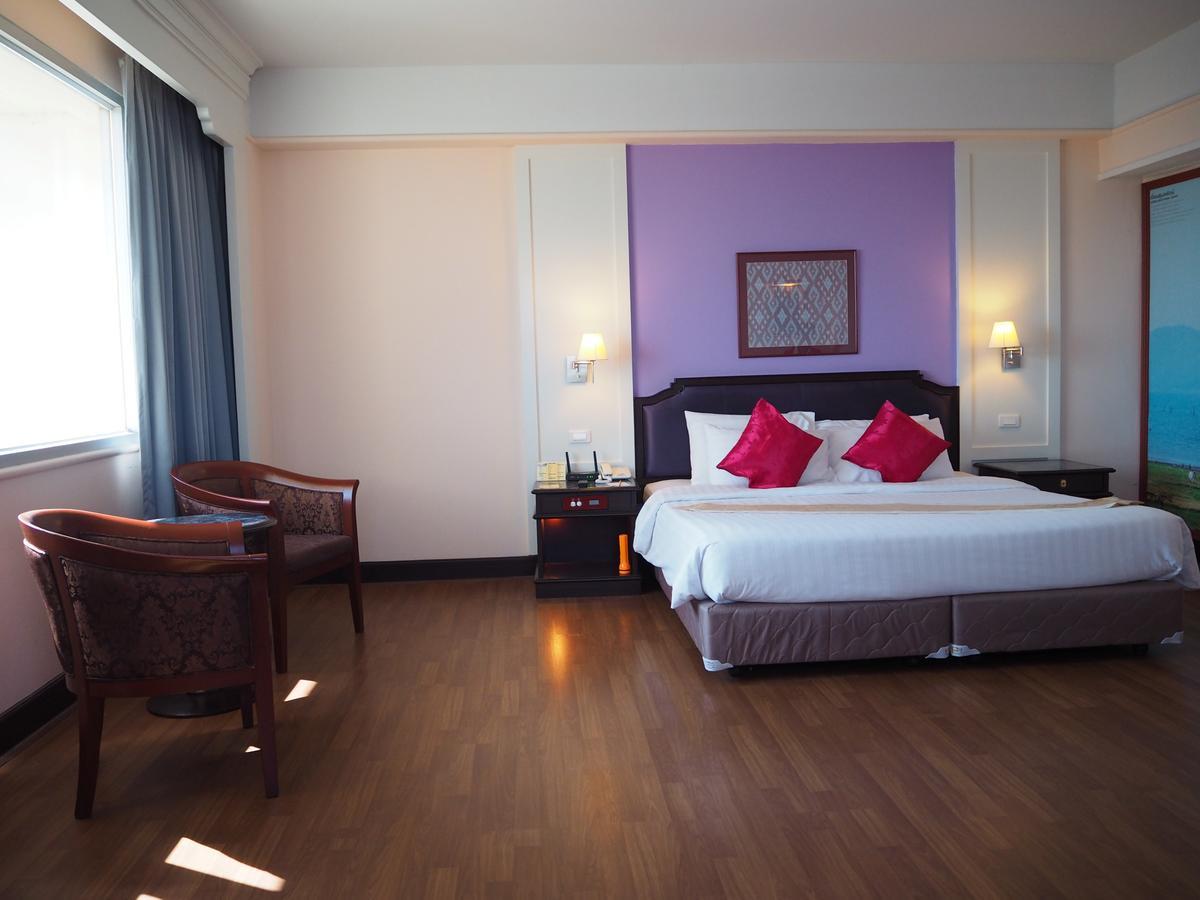 Charoen Thani Hotel, Хон Каен Экстерьер фото